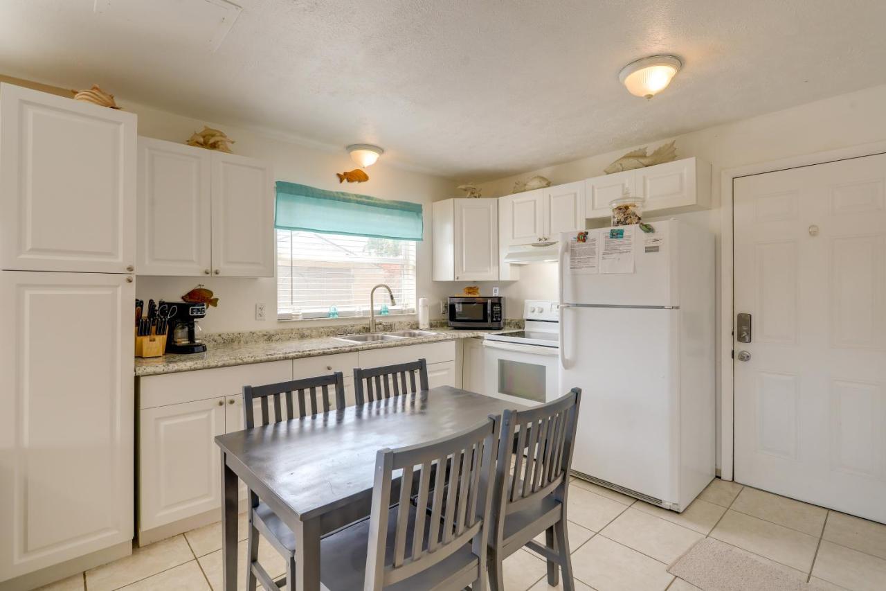 Cute Apt With Backyard And Grill - Steps To Cocoa Beach Kültér fotó